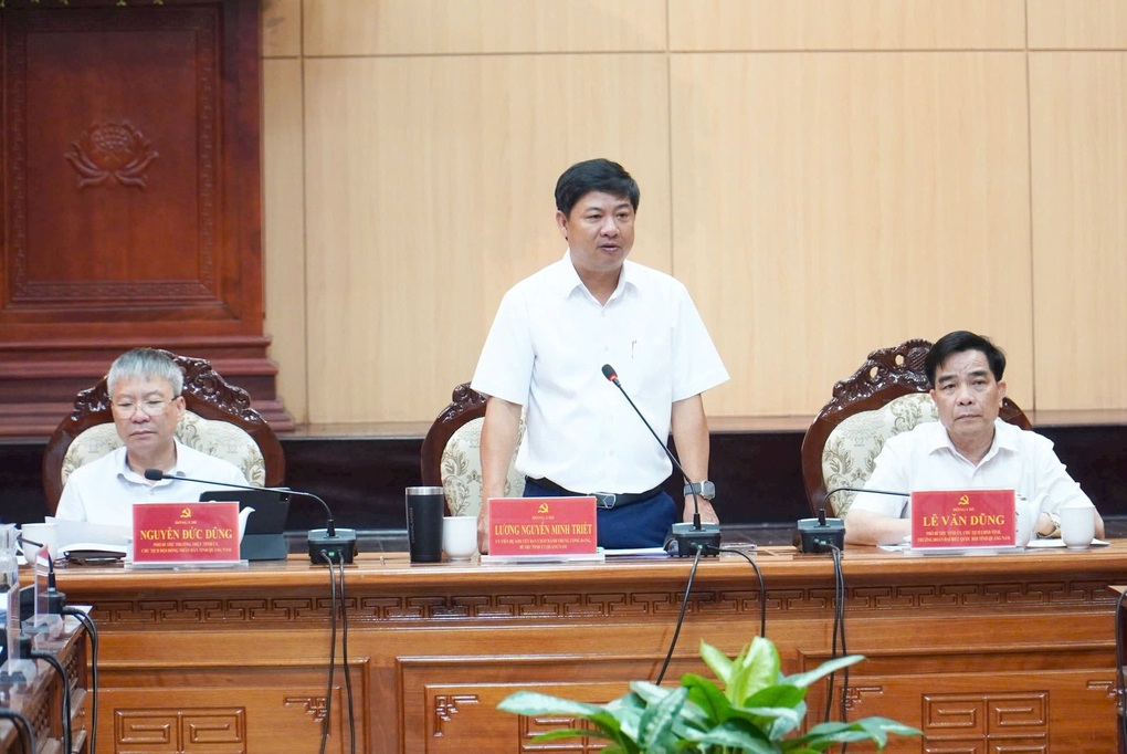 Thành lập bộ phận thường trực để hướng dẫn việc sắp xếp tổ chức bộ máy - 1 Thành lập bộ phận thường trực để hướng dẫn việc sắp xếp tổ chức bộ máy - 1