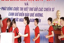 Cô trò trường THCS Tô Hoàng "Tiếp sức ngư dân bám biển" 