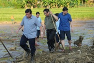 Chuyến thị sát Làng Nủ của Thủ tướng Phạm Minh Chính dưới góc nhìn cảnh vệ