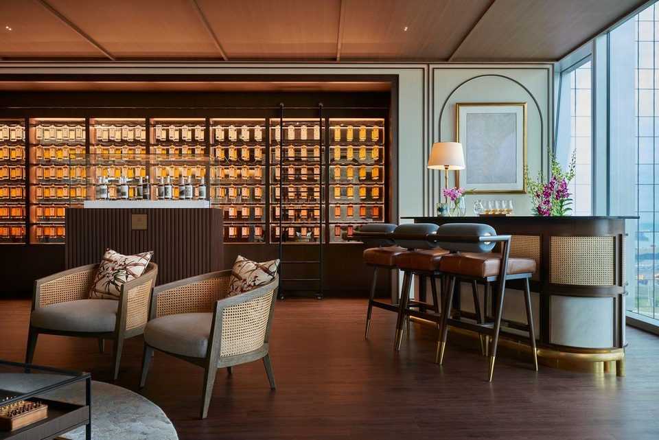Đẳng cấp nhà giàu: Nếm thử whisky giá hơn 1,1 tỷ đồng một chai - 1 Đẳng cấp nhà giàu: Nếm thử whisky giá hơn 1,1 tỷ đồng một chai - 1