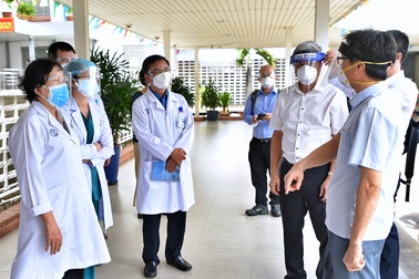 Y bác sĩ Bệnh viện Chợ Rẫy chia sẻ 3 điều ước với Phó Thủ tướng Vũ Đức Đam