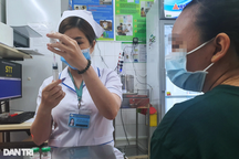 TPHCM: Hàng nghìn người tiêm phòng dại vì bị chó mèo cắn trong dịp Tết