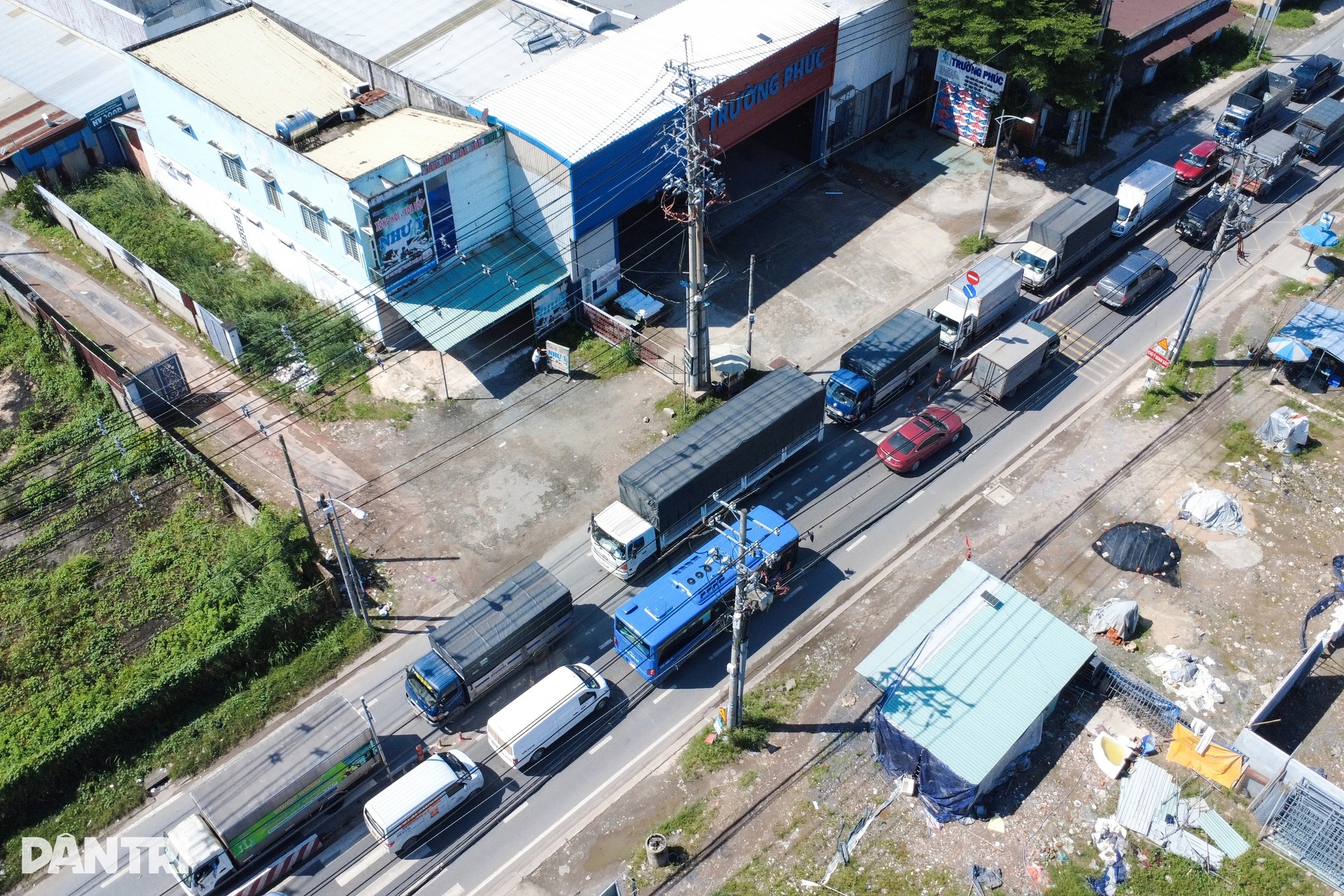 Đường huyết mạch nối TPHCM - Tây Ninh tê liệt vì kẹt xe triền miên - 2 Đường huyết mạch nối TPHCM - Tây Ninh tê liệt vì kẹt xe triền miên - 2