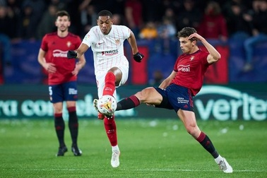 Cựu ngôi sao Man Utd bị chê bai khi ra mắt đội bóng mới