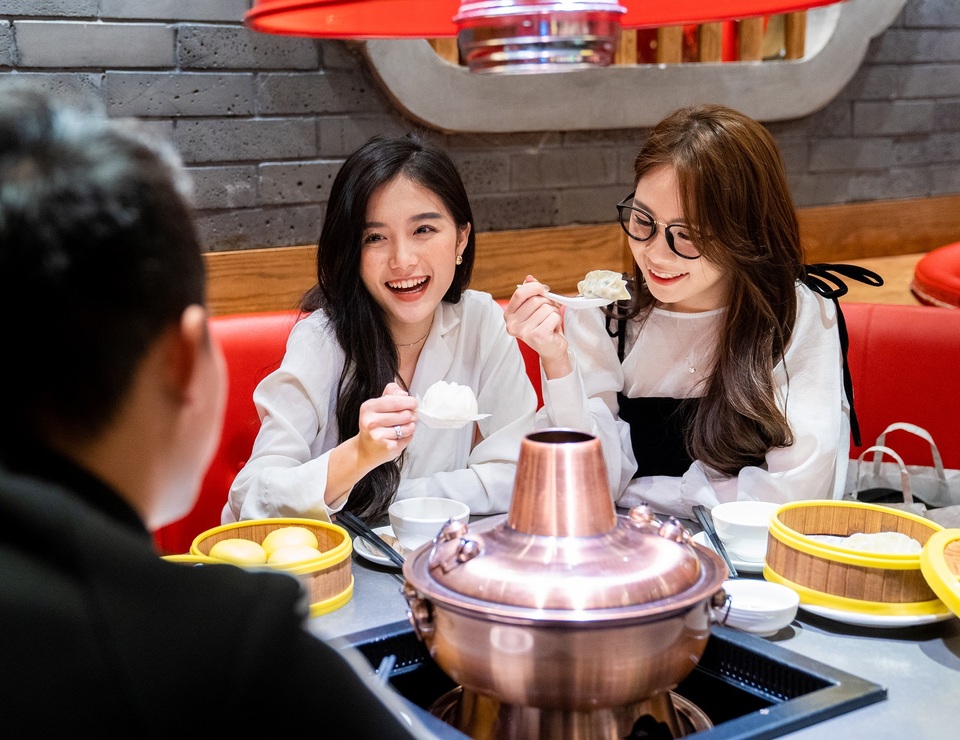 Nếu bạn buồn, hãy tô thêm một chút son môi - 3 Nếu bạn buồn, hãy tô thêm một chút son môi - 3