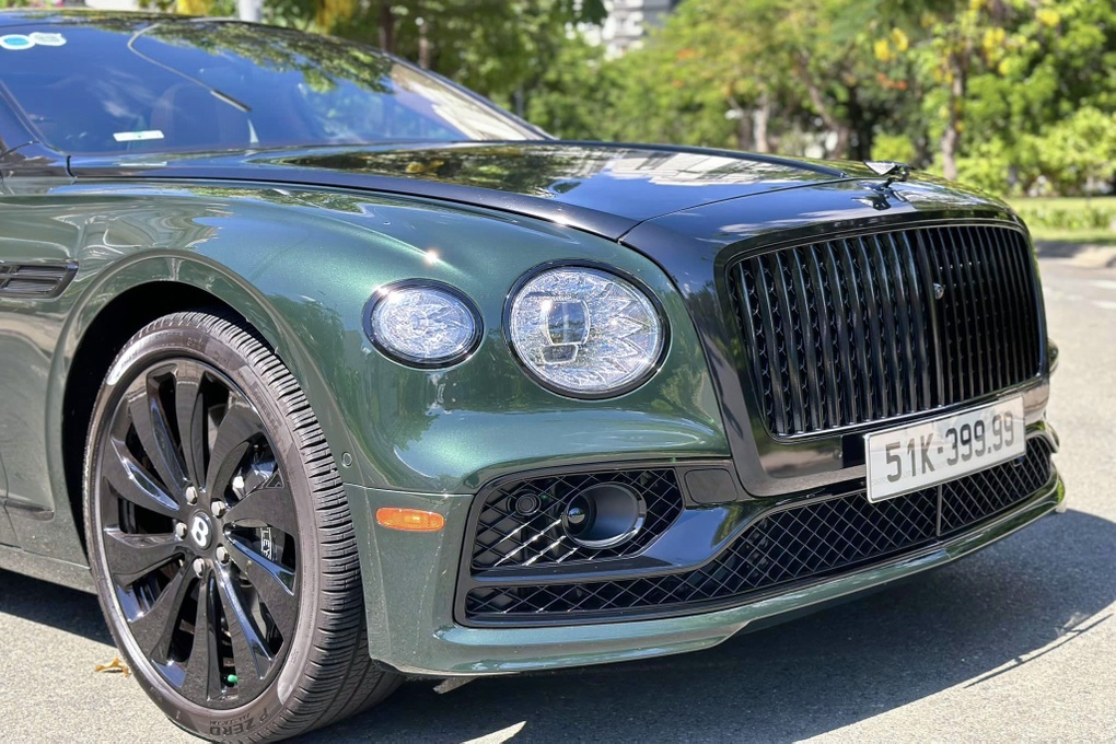 Minh Nhựa bán Bentley Flying Spurt biển tứ quý 9, lỗ khoảng 3 tỷ đồng - 5 Minh Nhựa bán Bentley Flying Spurt biển tứ quý 9, lỗ khoảng 3 tỷ đồng - 5