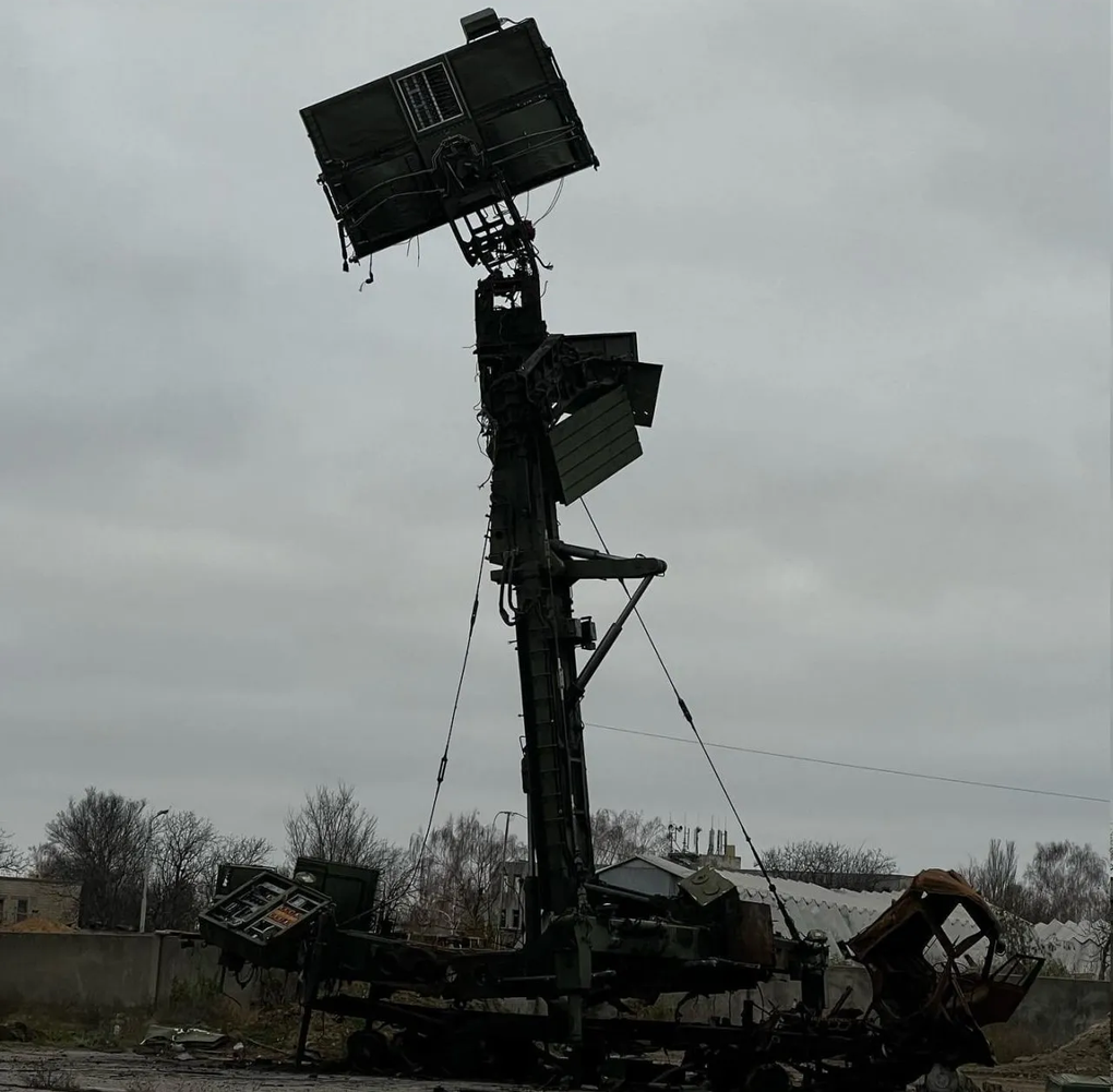 Ukraine thu giữ radar hiện đại dùng trong tổ hợp tên lửa S-400 của Nga - 1 Ukraine thu giữ radar hiện đại dùng trong tổ hợp tên lửa S-400 của Nga - 1