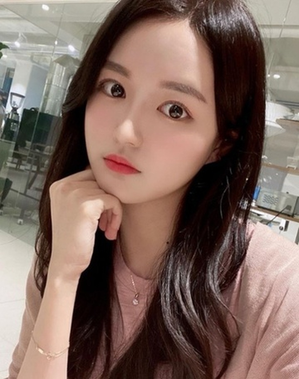 Những nghệ sĩ ở độ tuổi đôi mươi qua đời trong thảm kịch giẫm đạp ở Itaewon - 2 Những nghệ sĩ ở độ tuổi đôi mươi qua đời trong thảm kịch giẫm đạp ở Itaewon - 2