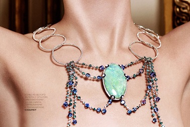 “Lóa mắt” với nữ trang đắt giá