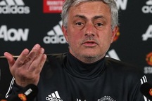 HLV Mourinho nổi điên sau trận thua sốc trước Brighton