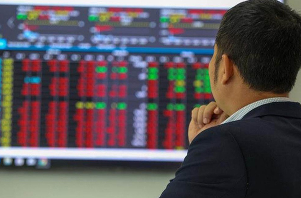 Công chức, viên chức bỏ việc đi chơi chứng - 3 Công chức, viên chức bỏ việc đi chơi chứng - 3