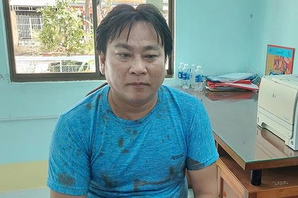 Mâu thuẫn lúc uống bia, 2 cha con chém chết bạn nhậu - 2 Mâu thuẫn lúc uống bia, 2 cha con chém chết bạn nhậu - 2