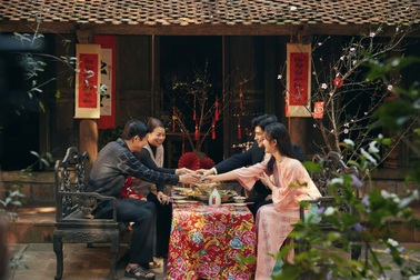 Sao mai Phương Mai ra mắt MV gửi gắm thông điệp về gia đình