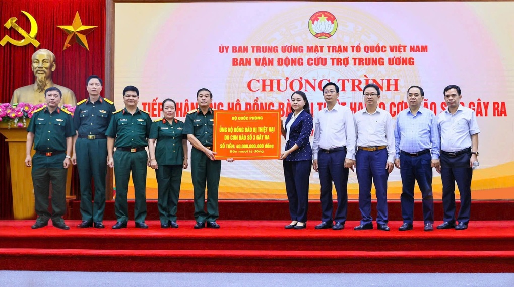 MB ủng hộ hơn 14 tỷ đồng cho đồng bào ảnh hưởng bởi bão lũ - 1 MB ủng hộ hơn 14 tỷ đồng cho đồng bào ảnh hưởng bởi bão lũ - 1