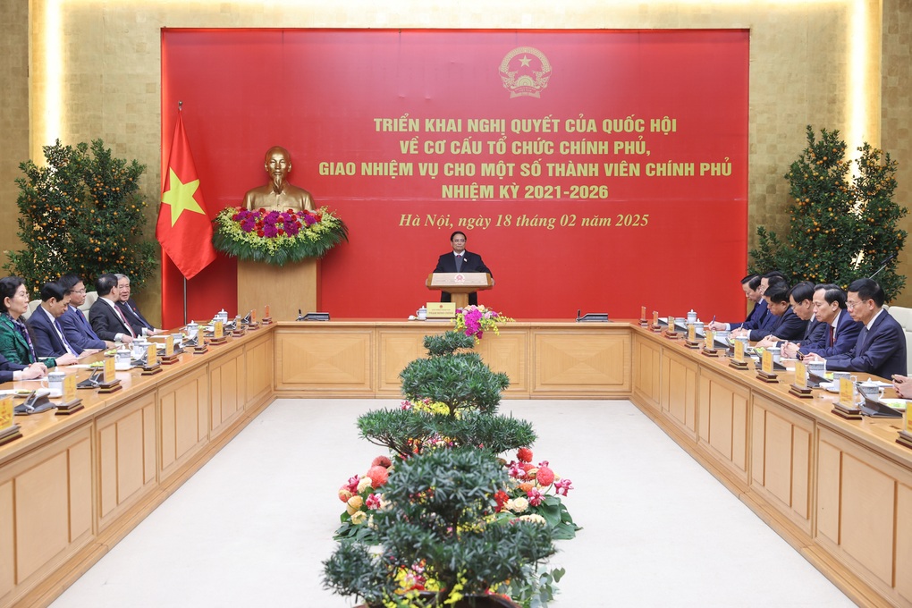 Phân công lại công tác của Thủ tướng và 7 Phó Thủ tướng - 1 Phân công lại công tác của Thủ tướng và 7 Phó Thủ tướng - 1