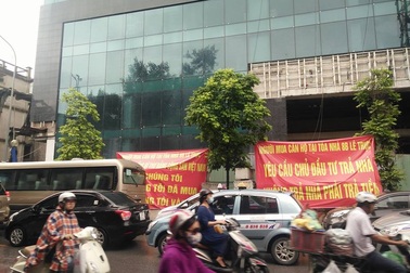 Dự án 8B Lê Trực: Cư dân "đòi nhà", xin được dọn vào ở