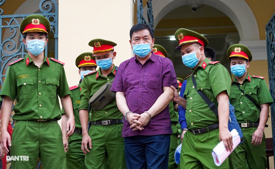 Ông Đinh La Thăng nói không có tội! - 4 Ông Đinh La Thăng nói không có tội! - 4