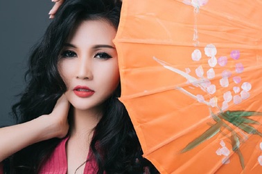 Hoa hậu quý bà Sương Đặng quyến rũ với vẻ huyền bí phương Đông
