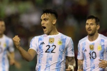 Argentina thắng dễ dàng Venezuela, Brazil chật vật vượt qua Chile