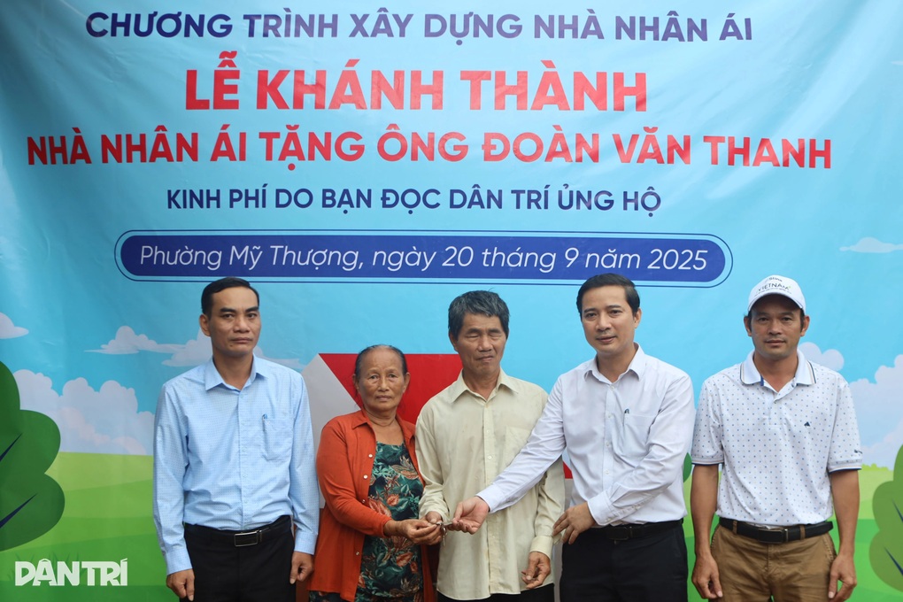 Vợ chồng nghèo, bệnh tật, thoát cảnh sống trong lô cốt cũ - 1