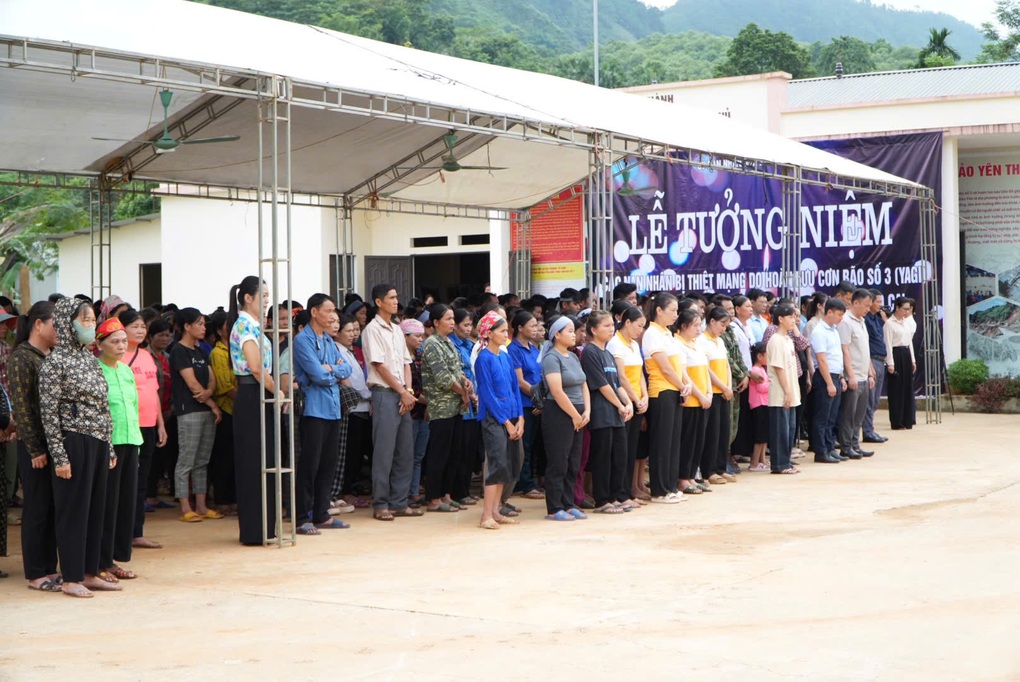 Tưởng niệm một năm ngày mất của 67 nạn nhân trong thảm họa Làng Nủ - 1