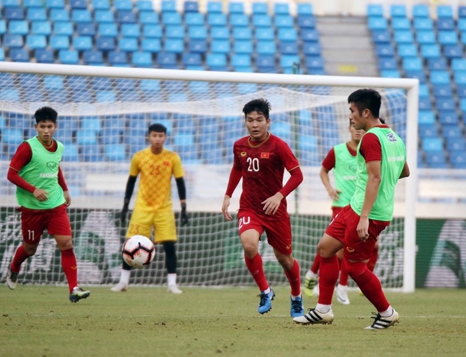 U22 Việt Nam gặp U22 Trung Quốc: &quot;Phù thuỷ&quot; Guus Hiddink gửi chiến thư - Ảnh 2.