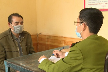 Nguyên cán bộ lạm dụng tín nhiệm để lừa đảo bị bắt sau 22 năm lẩn trốn