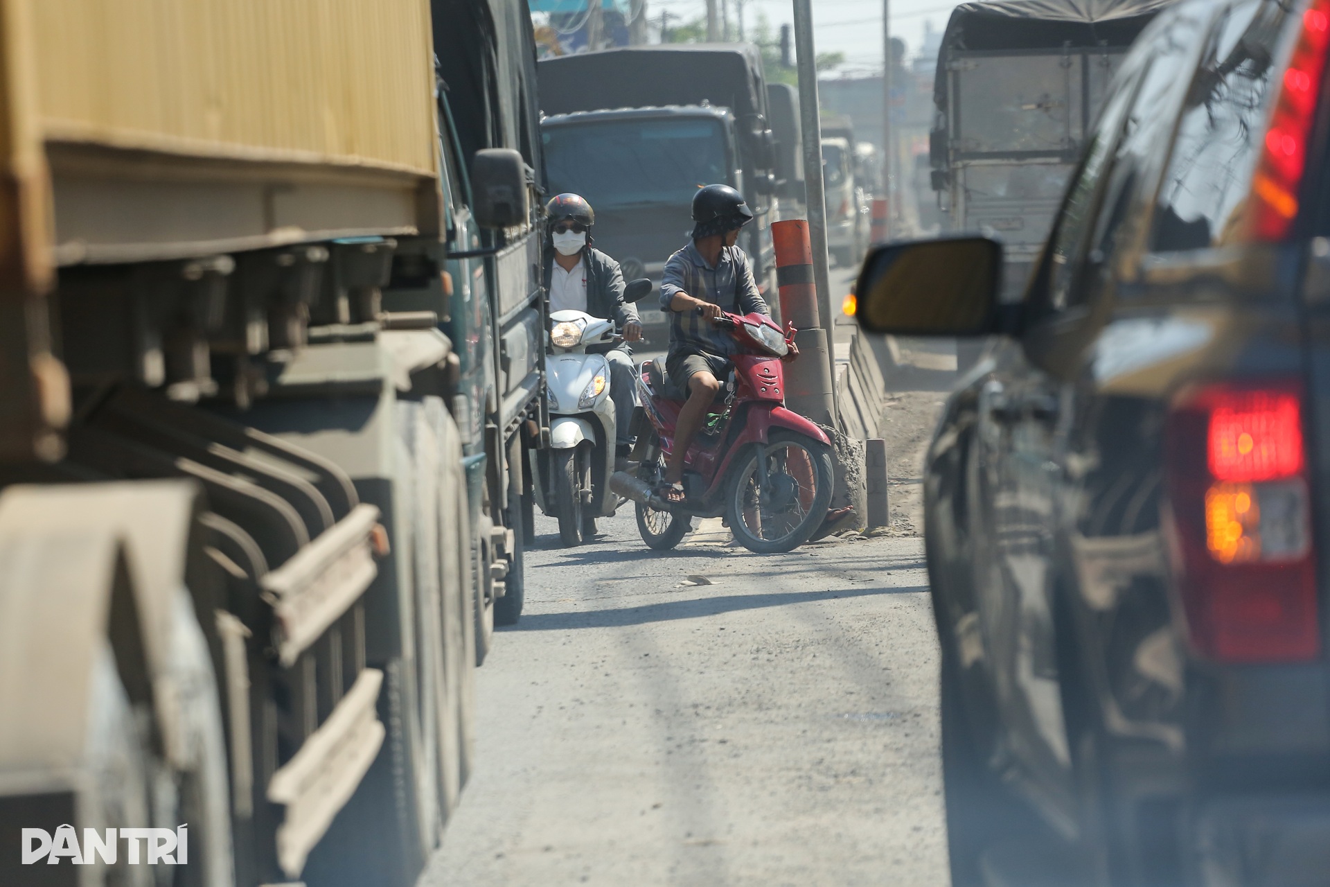 Đường huyết mạch nối TPHCM - Tây Ninh tê liệt vì kẹt xe triền miên - 10 Đường huyết mạch nối TPHCM - Tây Ninh tê liệt vì kẹt xe triền miên - 10