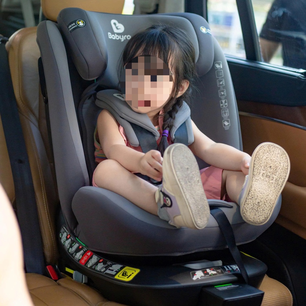 Cục CSGT giải đáp quy định ô tô chở trẻ dưới 10 tuổi phải có ghế trẻ em - 1