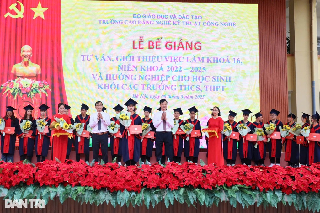 Chọn một ngành học nghĩa là chọn cho mình một tương lai - 1 Chọn một ngành học nghĩa là chọn cho mình một tương lai - 1