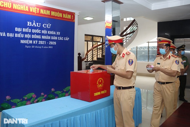 Toàn cảnh 69 triệu cử tri cả nước tham gia Ngày hội non sông - 28 Toàn cảnh 69 triệu cử tri cả nước tham gia Ngày hội non sông - 28