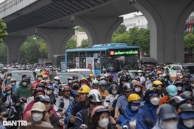 Hà Nội cấm xe máy xăng theo giờ: "Giải quyết được cả hai bài toán?"