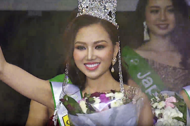 Hoàng Thu Thảo đăng quang Nữ hoàng sắc đẹp toàn cầu 2017