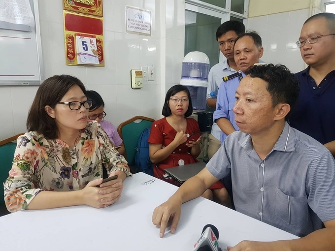 Bé trai Hà Nội tử vong khi nhà trường bỏ quên trên xe đưa đón