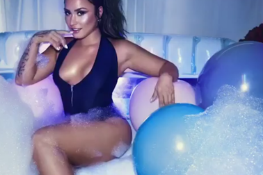 Demi Lovato tuyên bố đã ngừng ăn kiêng