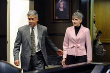 Vết thâm tím trên ngực vạch tội bà lão giết 2 chồng