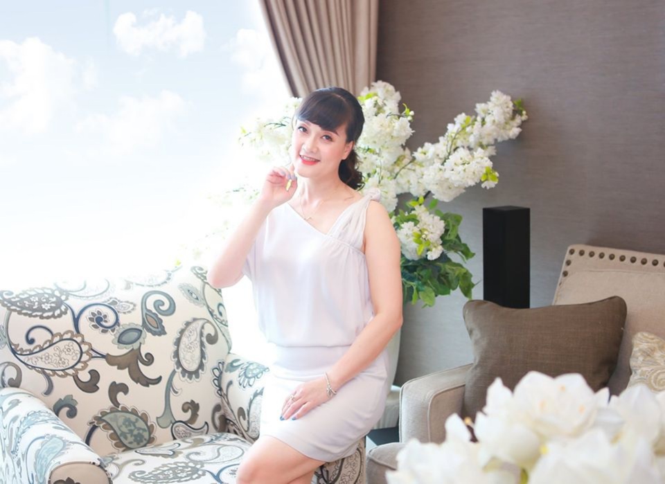 Vân Dung hiếm hoi khoe dáng với áo tắm, trẻ trung như gái 20 - 4 Vân Dung hiếm hoi khoe dáng với áo tắm, trẻ trung như gái 20 - 4
