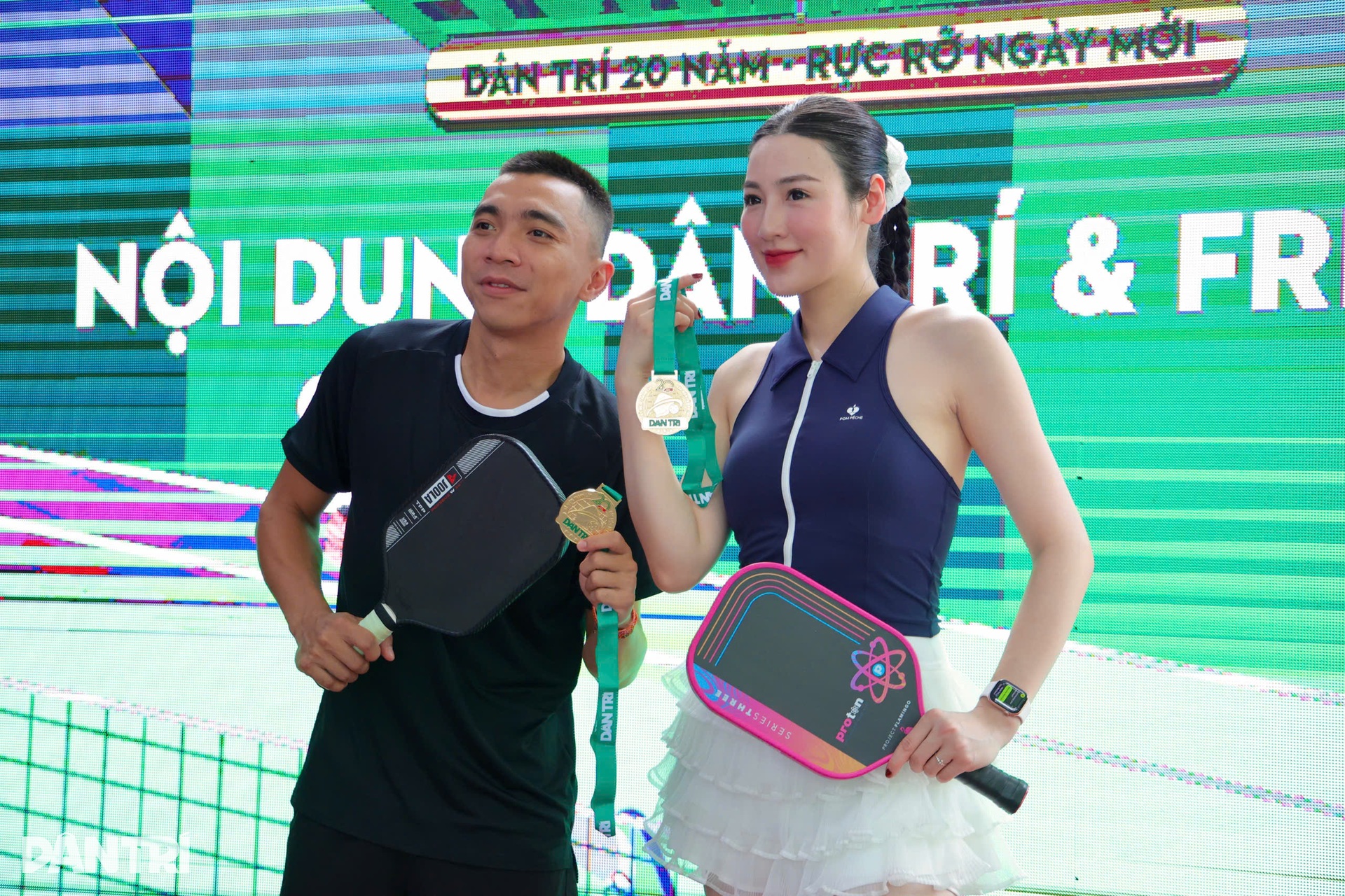 Á hậu Tú Anh khoe dáng gợi cảm đấu pickleball, chồng con cổ vũ nhiệt tình - 6