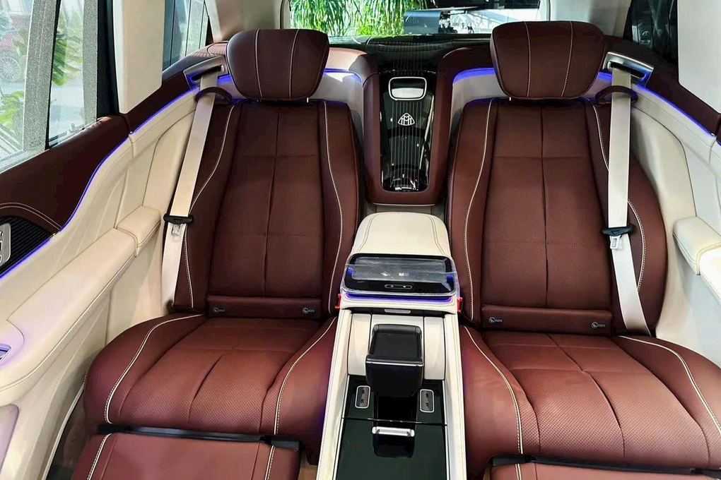 Đối thủ của Lexus LX 600 được xả kho, giảm gần 1 tỷ đồng tại đại lý - 4 Đối thủ của Lexus LX 600 được xả kho, giảm gần 1 tỷ đồng tại đại lý - 4