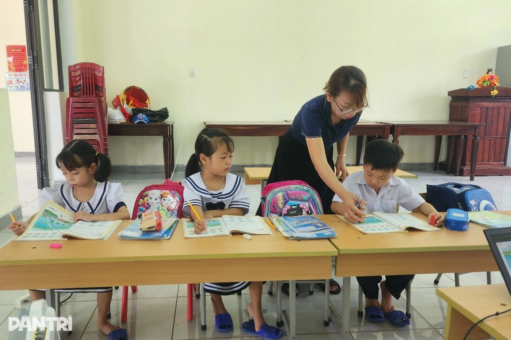 Chắp cánh ước mơ cho học sinh trên huyện đảo nhỏ nhất cả nước - 3 Chắp cánh ước mơ cho học sinh trên huyện đảo nhỏ nhất cả nước - 3