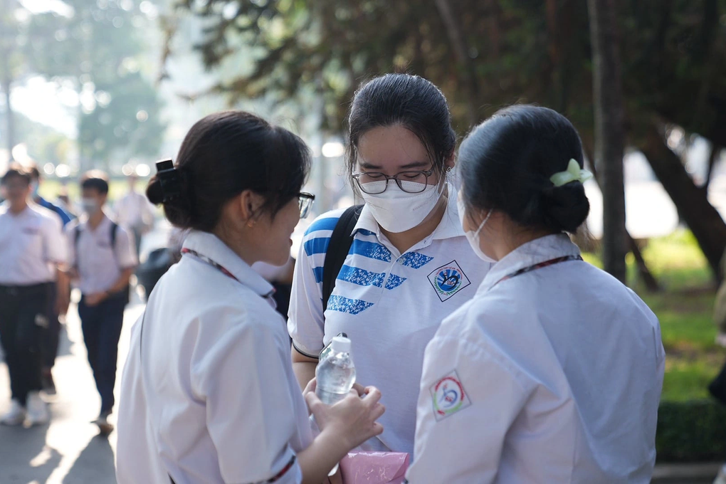 Sáng nay, gần 100.000 thí sinh giành suất vào đại học sớm - 4