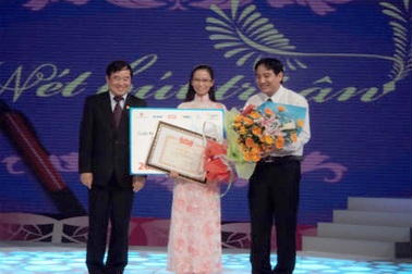 “Ba hạt đậu xanh của mẹ” đoạt giải nhất cuộc thi Nét bút tri ân