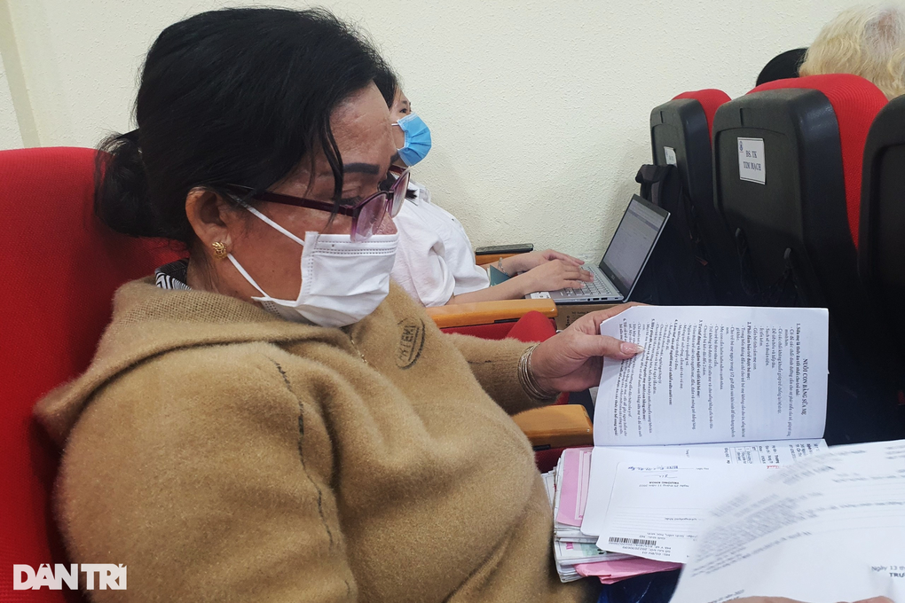 Người mẹ 16 năm đi viện hơn 100 lần để cứu con gái mắc bệnh hiếm - 1 Người mẹ 16 năm đi viện hơn 100 lần để cứu con gái mắc bệnh hiếm - 1