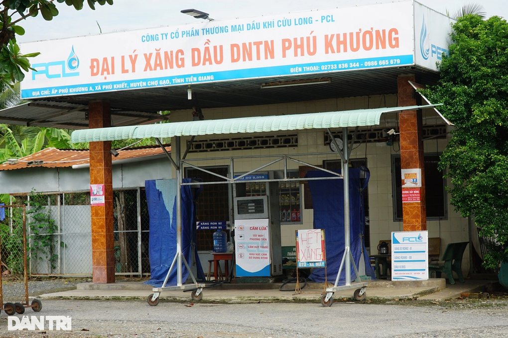 Hàng loạt trạm xăng dầu ở miền Tây ngừng bán, sinh hoạt người dân đảo lộn - 6 Hàng loạt trạm xăng dầu ở miền Tây ngừng bán, sinh hoạt người dân đảo lộn - 6