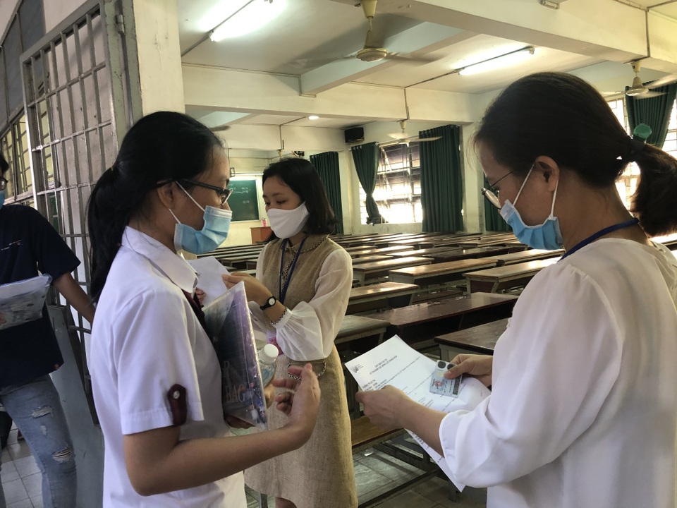 Thi tốt nghiệp 25, 26 điểm vẫn tiếp tục thi Đánh giá năng lực - 4