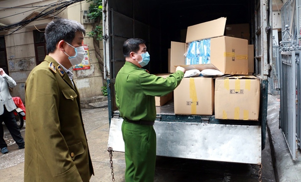 Phá đường dây nghi làm giả vật tư y tế “khủng” phòng, chống Covid-19 - 1 Phá đường dây nghi làm giả vật tư y tế “khủng” phòng, chống Covid-19 - 1