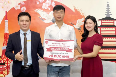 Hành trình “Yêu lại ngoại ngữ từ đầu” của chàng thủ khoa khối A