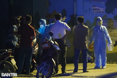 Thành phố Hồ Chí Minh thần tốc truy vết Covid-19 trong đêm