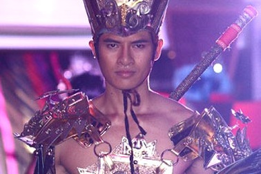 Lê Khôi Nguyên giành ngôi Á vương 3 Mister International