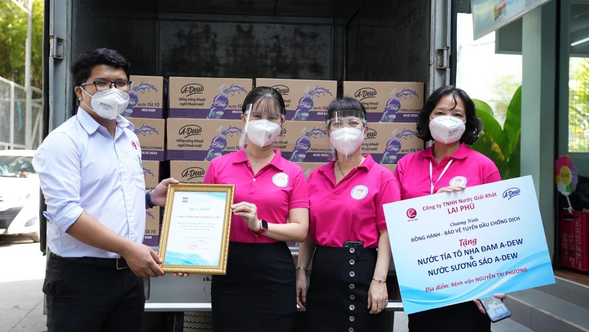 Doanh nghiệp cung cấp nước bổ sung dinh dưỡng cho y bác sĩ, bệnh nhân chống dịch Covid-19 - 3 Doanh nghiệp cung cấp nước bổ sung dinh dưỡng cho y bác sĩ, bệnh nhân chống dịch Covid-19 - 3
